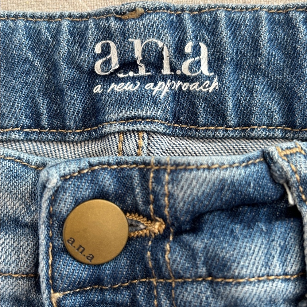 a.n.a. Women’s 12 Blue Hand-Embroidered Floral Distressed Wide Leg Crop Jeans - Picture 3 of 14